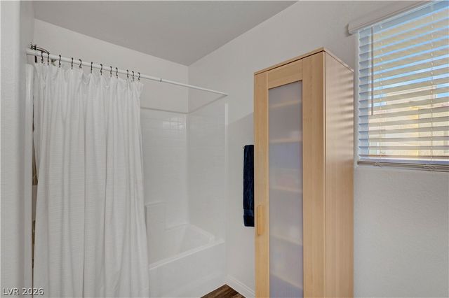 2650 Wimbledon White Court, North Las Vegas, NV 89086