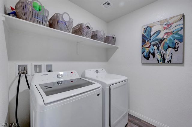 2650 Wimbledon White Court, North Las Vegas, NV 89086