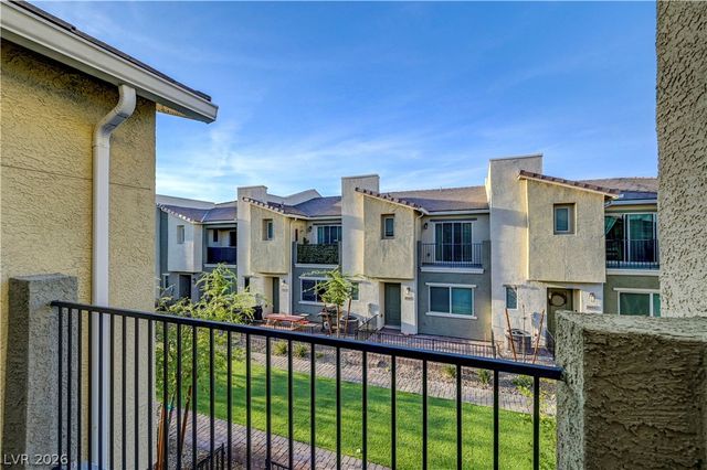 2650 Wimbledon White Court, North Las Vegas, NV 89086