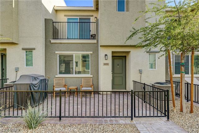 2650 Wimbledon White Court, North Las Vegas, NV 89086