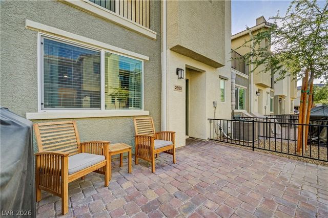 2650 Wimbledon White Court, North Las Vegas, NV 89086