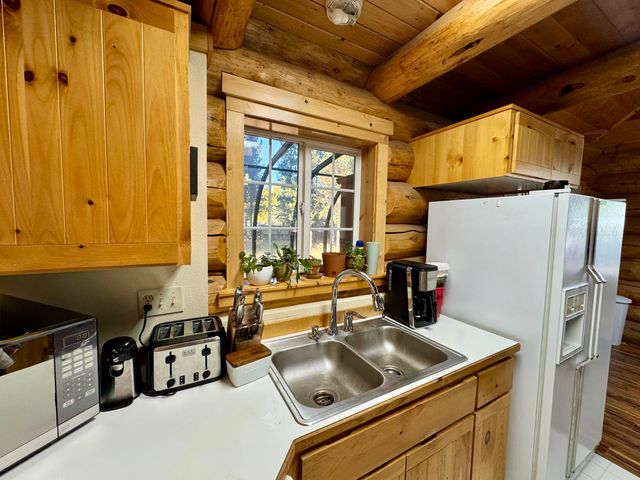 15576 Federal Road, La Pine, OR 97739