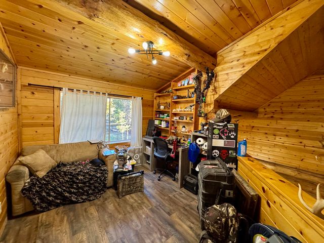 15576 Federal Road, La Pine, OR 97739