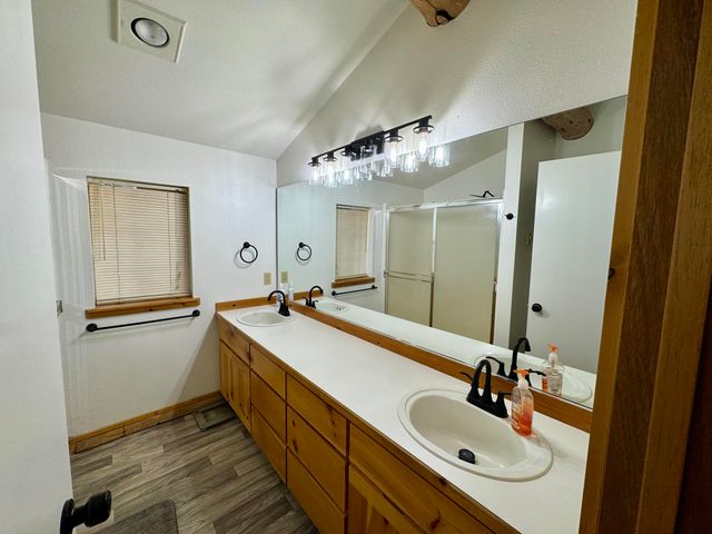 15576 Federal Road, La Pine, OR 97739