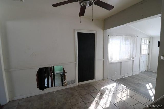 1909 Welch Boulevard, Flint, MI 48504