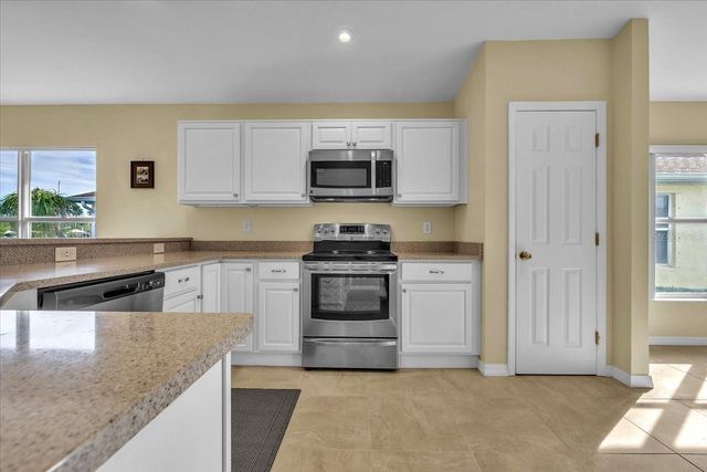 8571 GASSNER WAY, Lehigh Acres, FL 33972