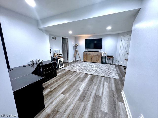 784 Millstream Run, Macedonia, OH 44056
