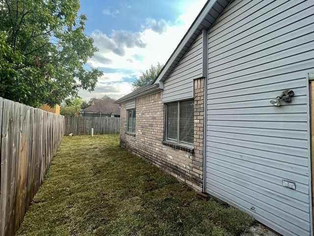 8035 Trail Side Drive, Houston, TX 77040