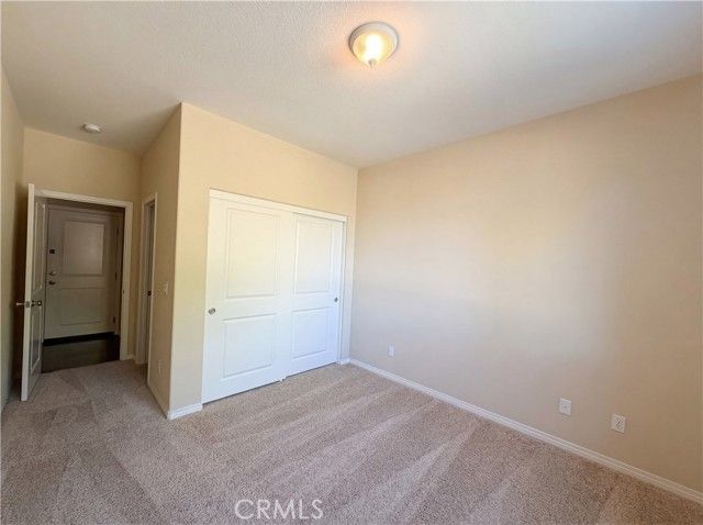 28327 Serenity Falls Way, Menifee, CA 92585