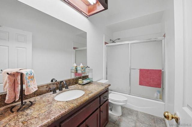 31732 Tracy Lyn Dr, Valley Center, CA 92082