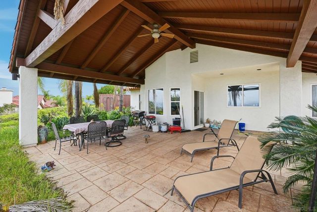 31732 Tracy Lyn Dr, Valley Center, CA 92082