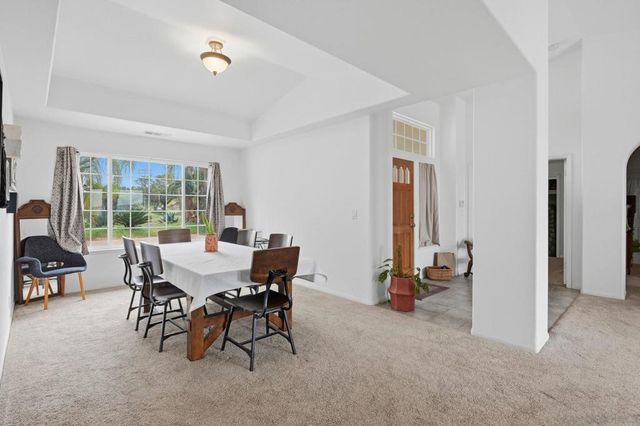 31732 Tracy Lyn Dr, Valley Center, CA 92082