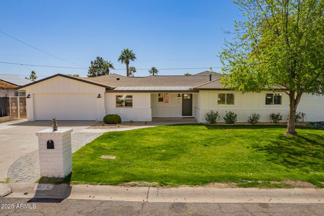 829 E DESERT PARK Lane, Phoenix, AZ 85020