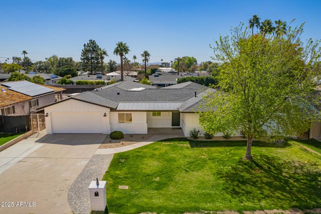 829 E DESERT PARK Lane, Phoenix, AZ 85020