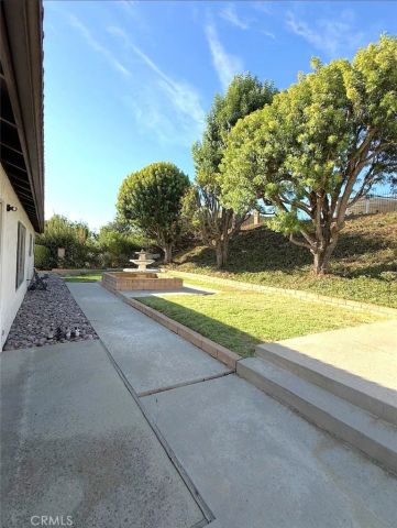 1319 Paseo Encinas, San Dimas, CA 91773