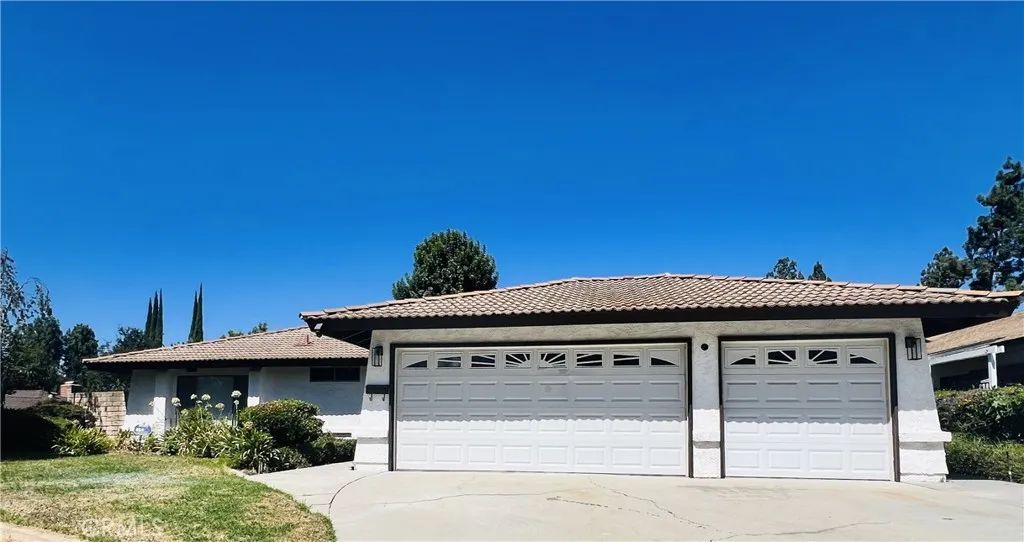 1319 Paseo Encinas, San Dimas, CA 91773