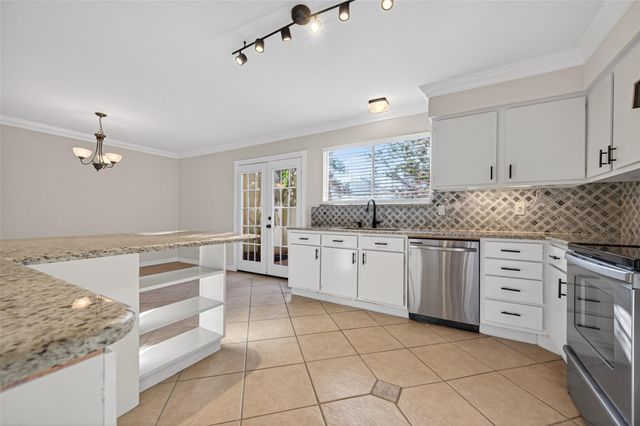 11608 Village Place Drive 334, Houston, TX 77077