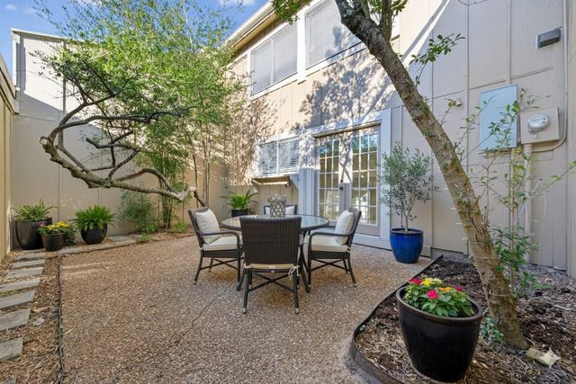 11608 Village Place Drive 334, Houston, TX 77077