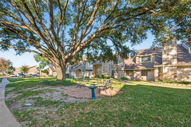 11608 Village Place Drive 334, Houston, TX 77077
