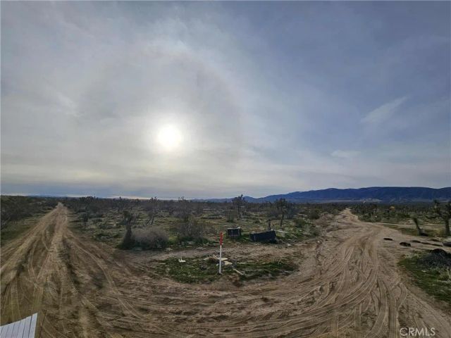 26000 Avenue W, Llano, CA 93544
