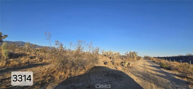 26000 Avenue W, Llano, CA 93544