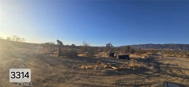 26000 Avenue W, Llano, CA 93544