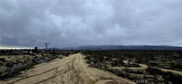 26000 Avenue W, Llano, CA 93544