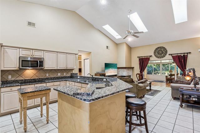 1714 SWEETWATER WEST CIRCLE, Apopka, FL 32712