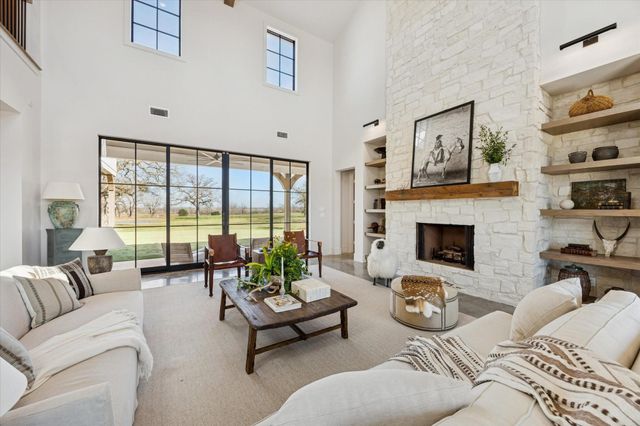 5655 Brazos Bow Way, Washington, TX 77880