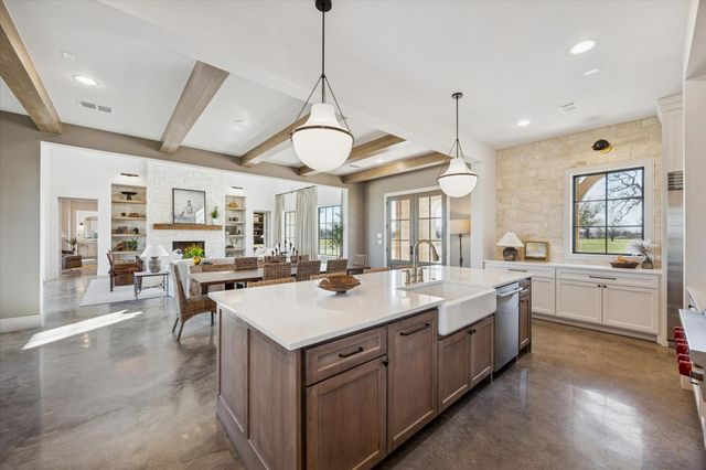 5655 Brazos Bow Way, Washington, TX 77880