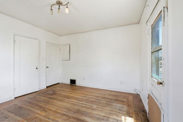 2570 61st Avenue, Oakland, CA 94605