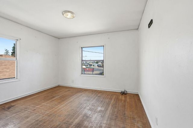 2570 61st Avenue, Oakland, CA 94605