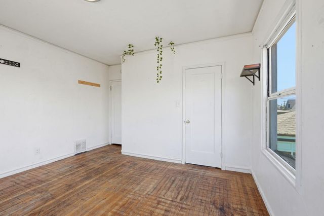 2570 61st Avenue, Oakland, CA 94605