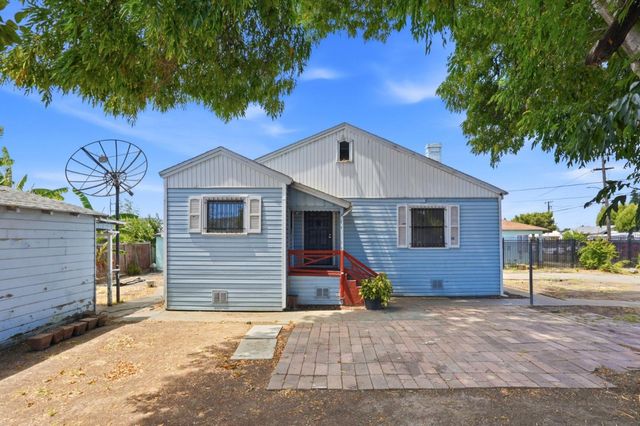 2570 61st Avenue, Oakland, CA 94605