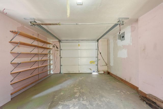 2570 61st Avenue, Oakland, CA 94605