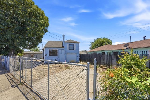 2570 61st Avenue, Oakland, CA 94605