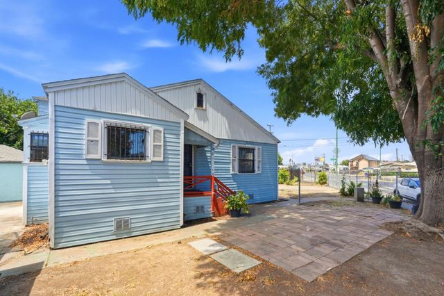 2570 61st Avenue, Oakland, CA 94605