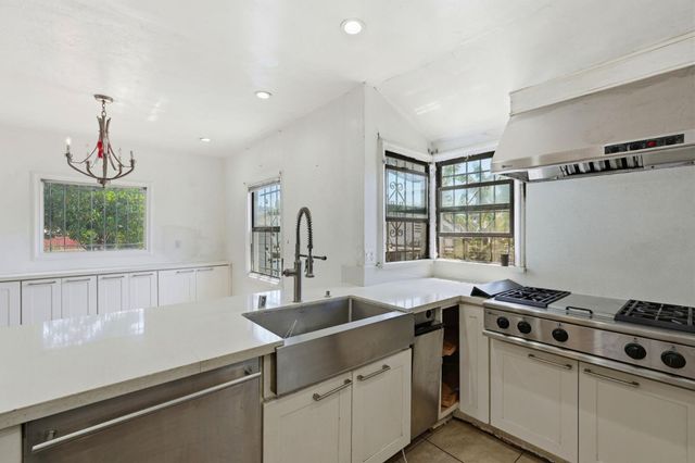 2570 61st Avenue, Oakland, CA 94605