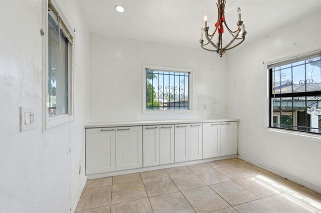 2570 61st Avenue, Oakland, CA 94605