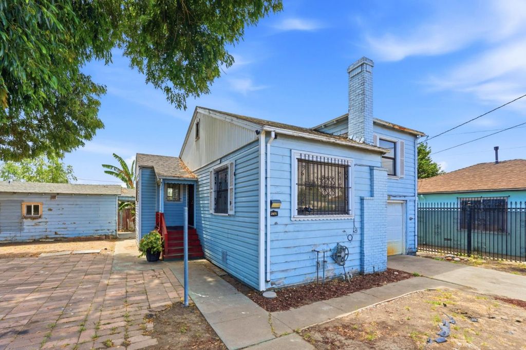 2570 61st Avenue, Oakland, CA 94605