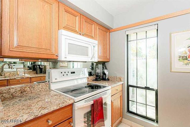 5225 N 24TH Street 201, Phoenix, AZ 85016