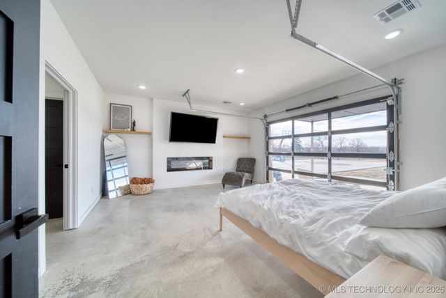 215 E Arpelar Street, Mcalester, OK 74501