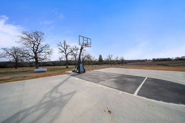 215 E Arpelar Street, Mcalester, OK 74501