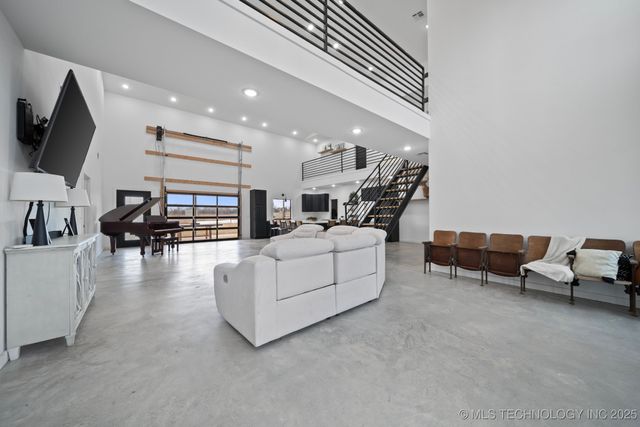 215 E Arpelar Street, Mcalester, OK 74501