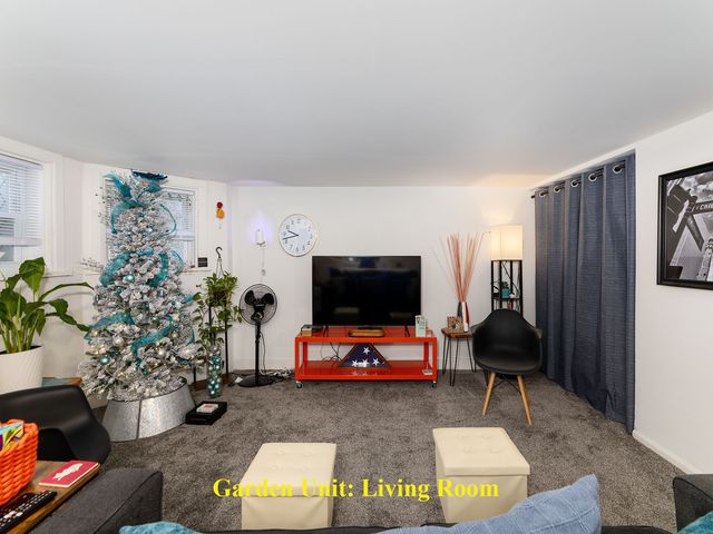 6064 N Paulina Street, Chicago, IL 60660