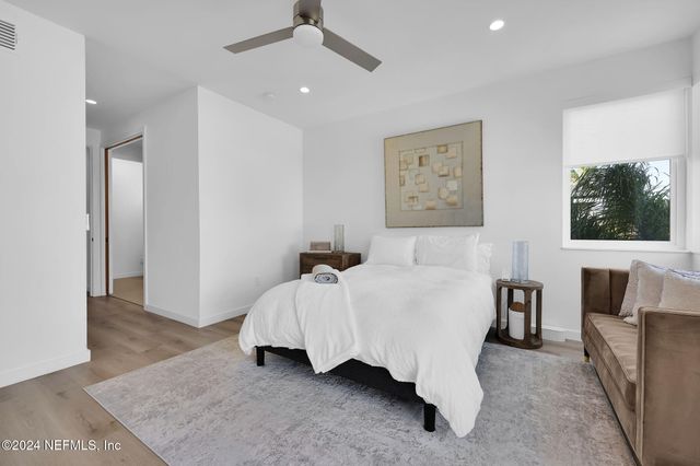 422 9TH Avenue N, Jacksonville Beach, FL 32250