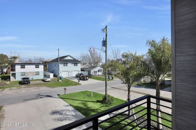 422 9TH Avenue N, Jacksonville Beach, FL 32250
