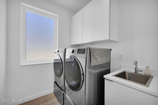 422 9TH Avenue N, Jacksonville Beach, FL 32250