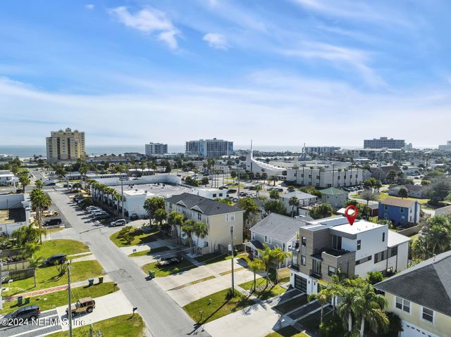 422 9TH Avenue N, Jacksonville Beach, FL 32250