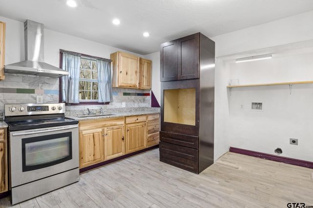 338 County Road 3010, Mt Pleasant, TX 75455